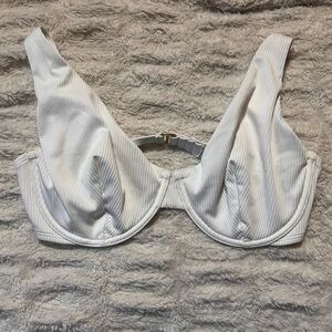 Hollister white bikini top (NEVER WORN) (NWT)